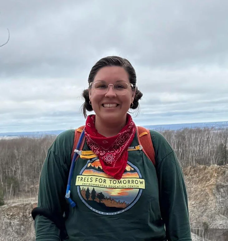 Rebecka Hellweg, Paraprofessional and Administrative Assistant